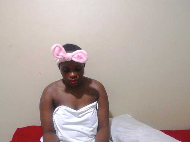 BlackkBerryy webcam bongacams model stream image