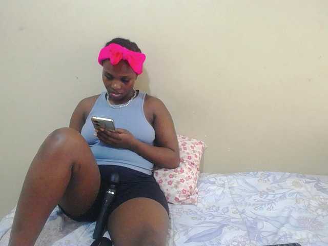 BlackkBerryy webcam bongacams model stream image