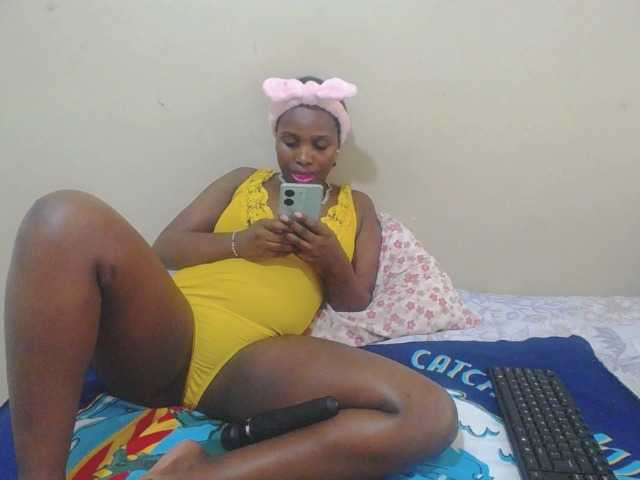 BlackkBerryy webcam bongacams model stream image