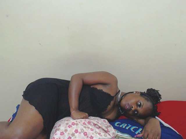 BlackkBerryy webcam bongacams model stream image