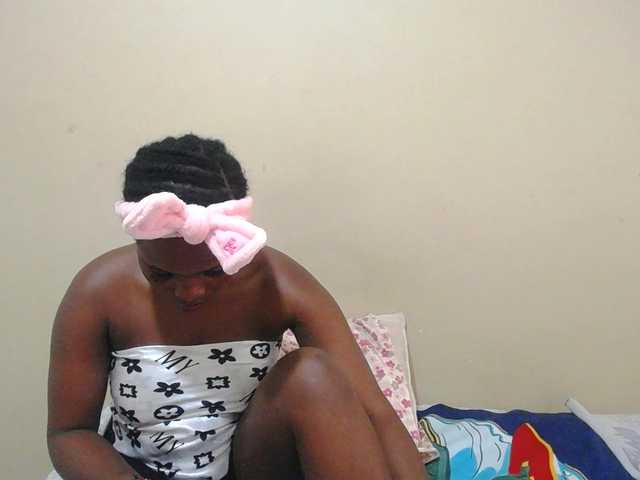 BlackkBerryy's BongaCams show and profile