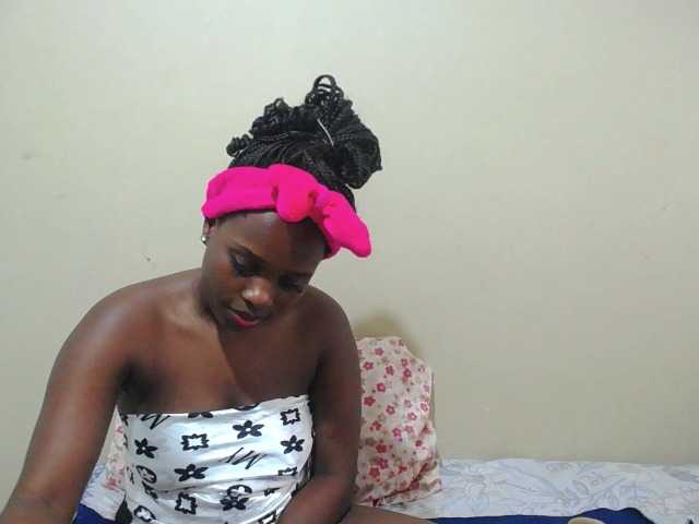 BlackkBerryy webcam bongacams model stream image