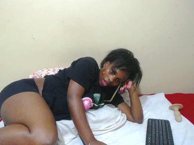 BlackkBerryy webcam bongacams model stream image