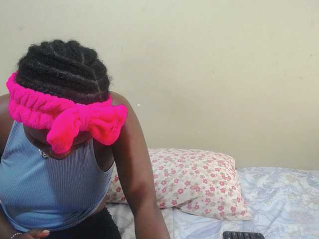 BlackkBerryy webcam bongacams model stream image