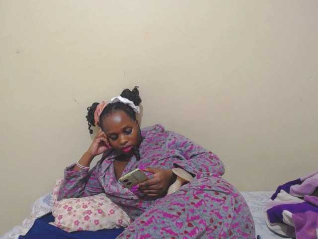 BlackkBerryy webcam bongacams model stream image