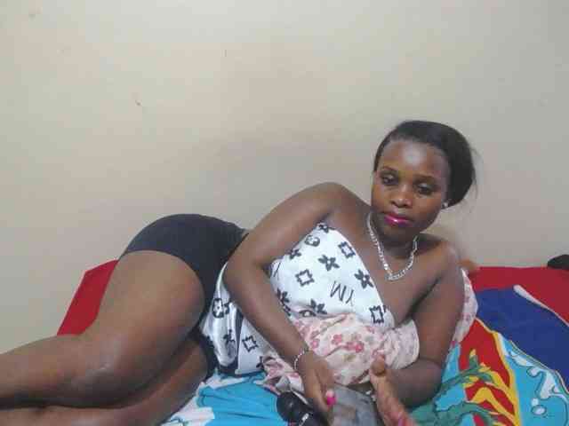 BlackkBerryy Live Webcam on BongaCams