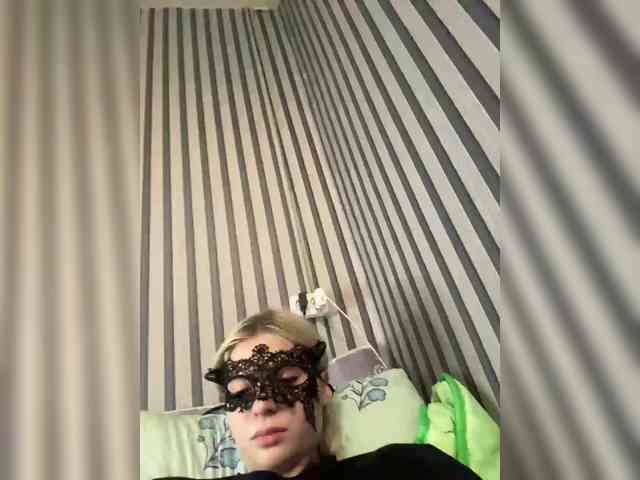 -LittleWitch- bongacams