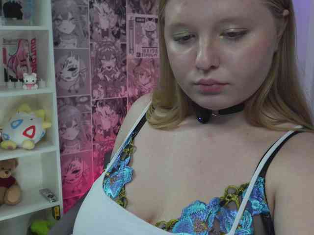 LunaReed webcam