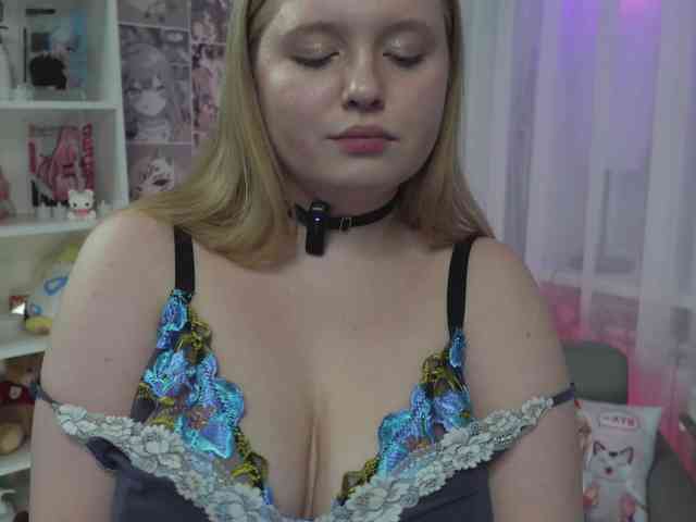 LunaReed webcam