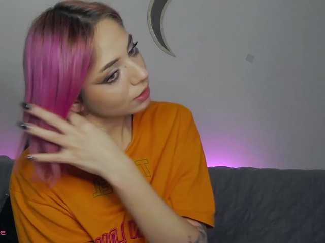 dahliacruzzz21's BongaCams show and profile