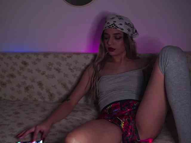 dahliacruzzz21 webcam