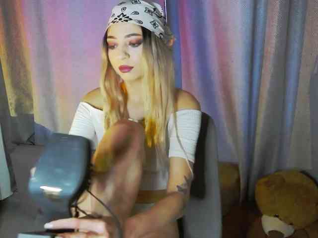 dahliacruzzz21 webcam