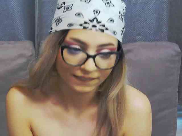 dahliacruzzz21 webcam