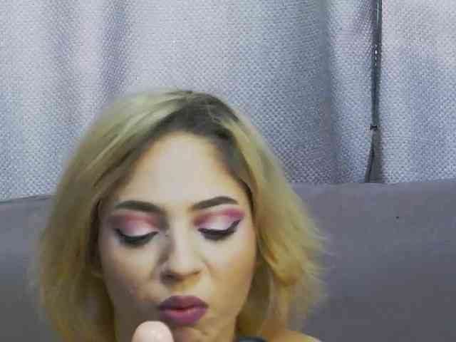 dahliacruzzz21 webcam