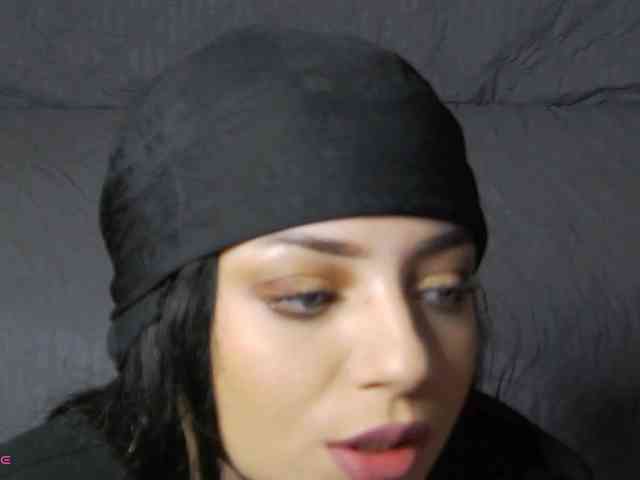 dahliacruzzz21 webcam