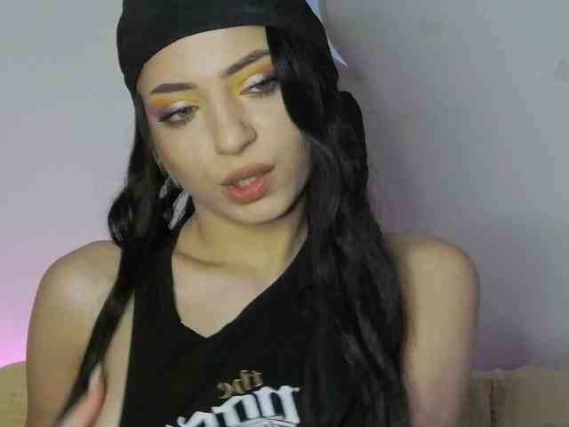 dahliacruzzz21 webcam