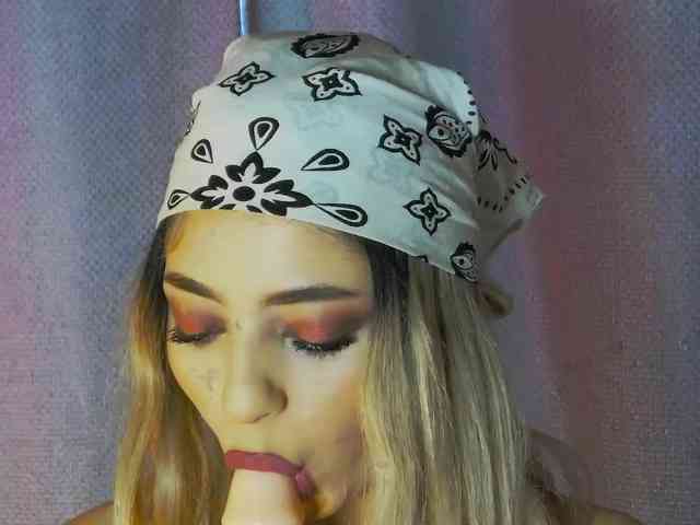 dahliacruzzz21 webcam