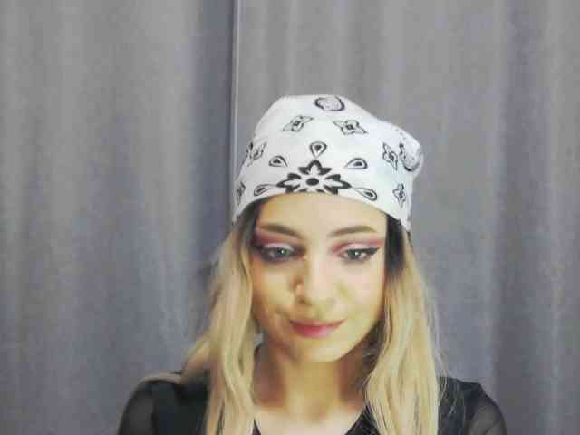 dahliacruzzz21 webcam