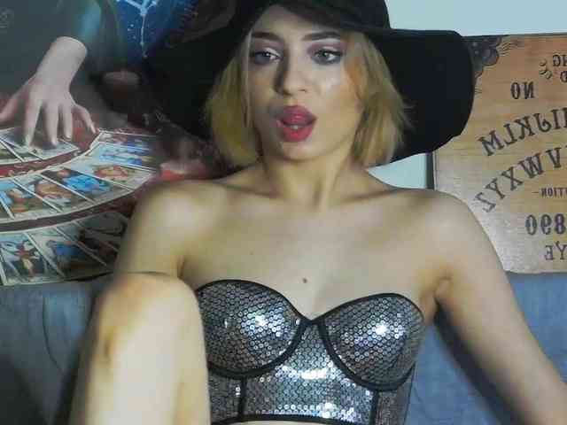 dahliacruzzz21 webcam