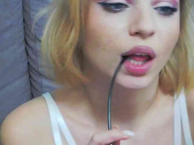 dahliacruzzz21 webcam