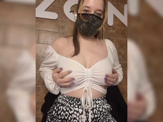 eridaamorous-1's BongaCams show and profile