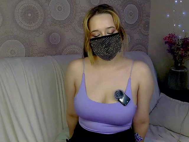 eridaamorous-1's BongaCams show and profile