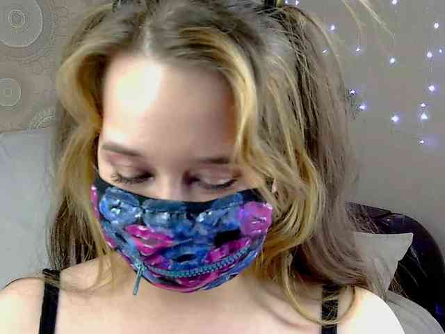 eridaamorous-1 Live Webcam on BongaCams