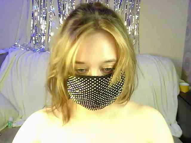 EridaAmorous-1 webcam