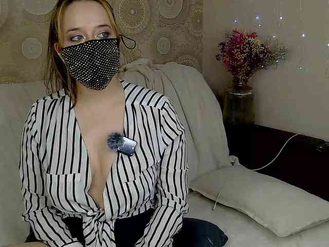 EridaAmorous-1 webcam