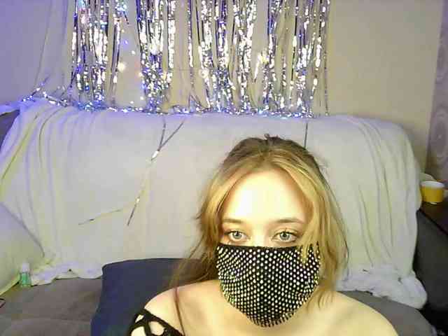 EridaAmorous-1 webcam