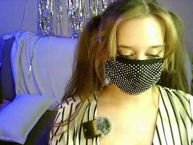 EridaAmorous-1 webcam