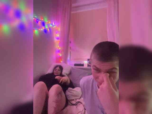 TeenVibes-18- webcam