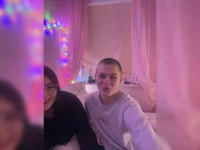 TeenVibes-18- webcam