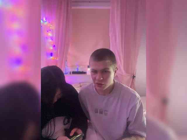 TeenVibes-18- webcam