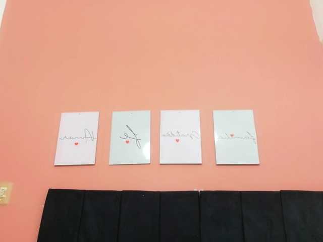 le modèle CheatingNeighborr est en webcam porno dans un show sur le site bongacams, il possède les tags suivants: Ebony,Brunette,Trimmed