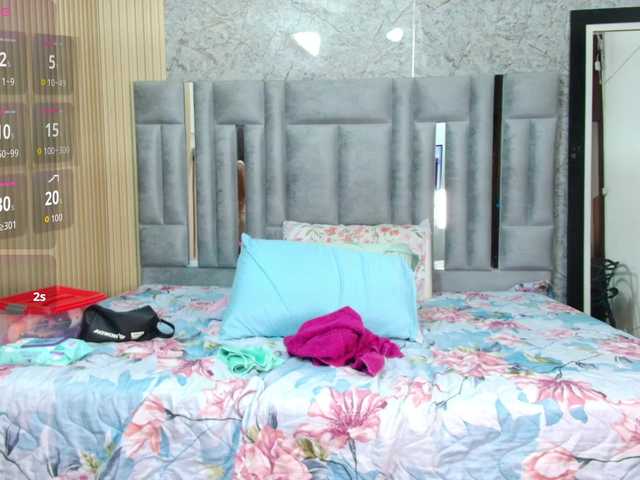 CheatingNeighborr's BongaCams show and profile