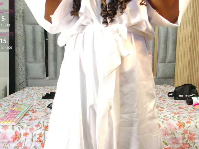 CheatingNeighborr's BongaCams show and profile