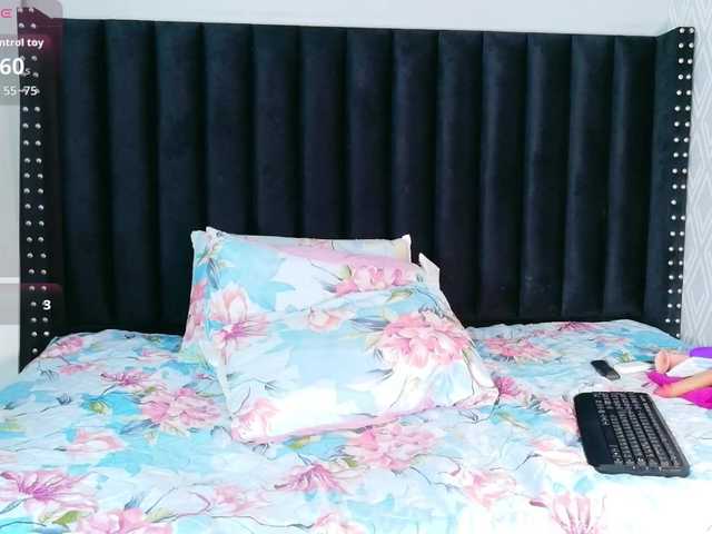 CheatingNeighborr's BongaCams show and profile