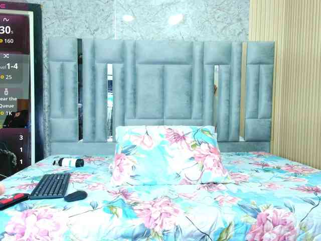 CheatingNeighborr CheatingNeighborr