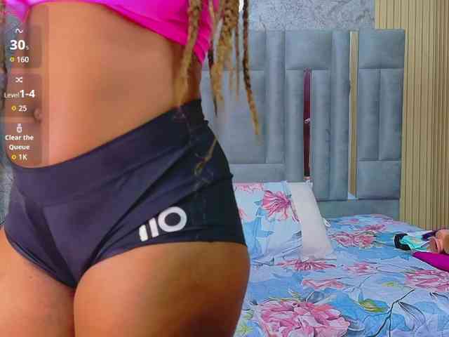 CheatingNeighborr CheatingNeighborr