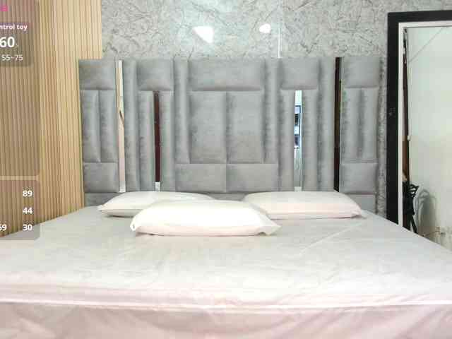 CheatingNeighborr webcam