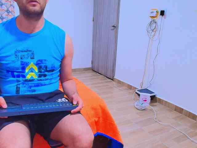 JeremmyAndStacyy webcam