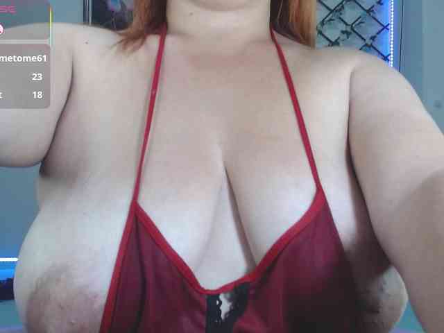 MOMCAMILA webcam