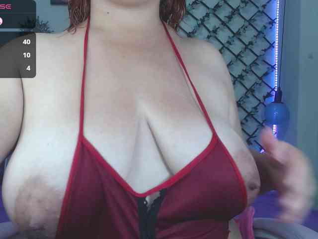 MOMCAMILA webcam