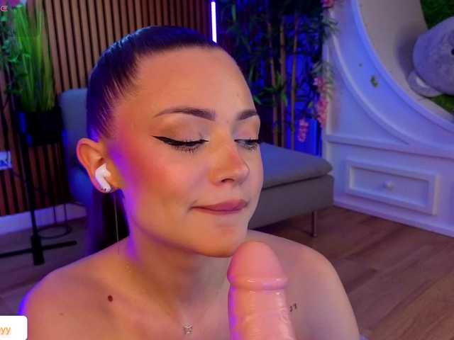 Alicereus's BongaCams show and profile