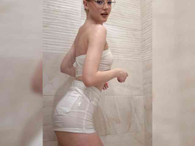 AliceReus webcam