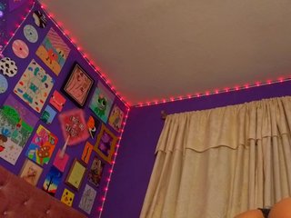 kimhilton- Porn Show