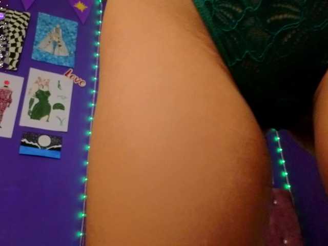 kimhilton- live cam profile