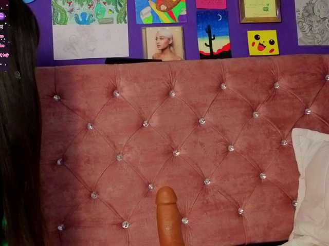 kimhilton-'s BongaCams show and profile