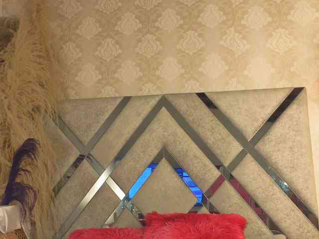 kimhilton- kimhilton-